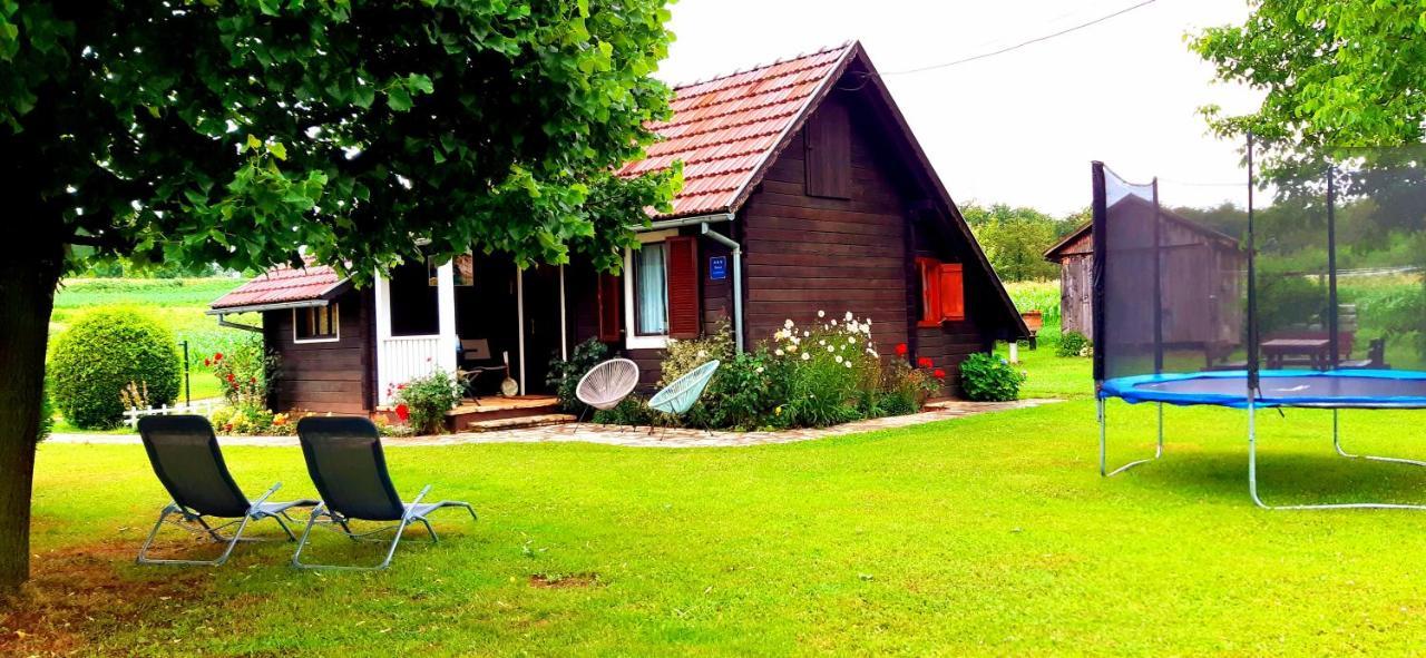 Wooden House Nela Near Plitvice Lakes Smoljanac Exterior photo